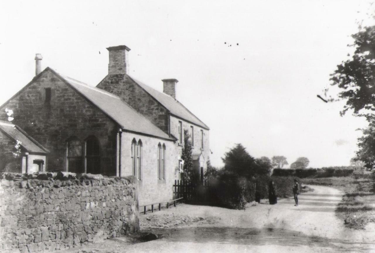 The Old School House Mordington Bed and Breakfast Exteriör bild